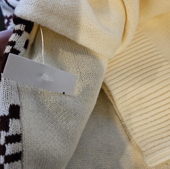 NWT Maruchan Noodle Sweater - Picture 4 of 8